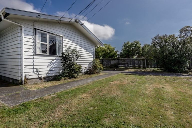 Photo of property in 39 Gray Avenue, Paraparaumu Beach, Paraparaumu, 5032