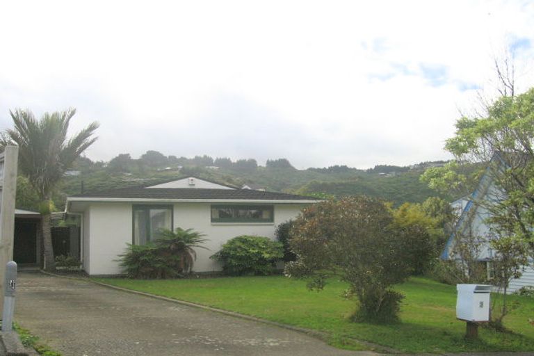 Photo of property in 3 Panorama Grove, Harbour View, Lower Hutt, 5010