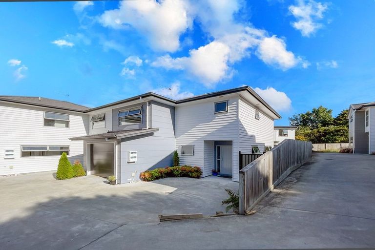 Photo of property in 50u2 Banbury Crescent, Fairfield, Hamilton, 3214
