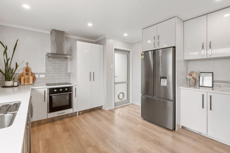 Photo of property in 8 Weir Street, Green Island, Dunedin, 9018