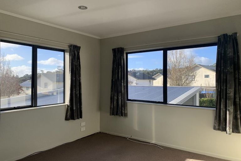 Photo of property in 4 Newfound Way, Glen Eden, Auckland, 0602