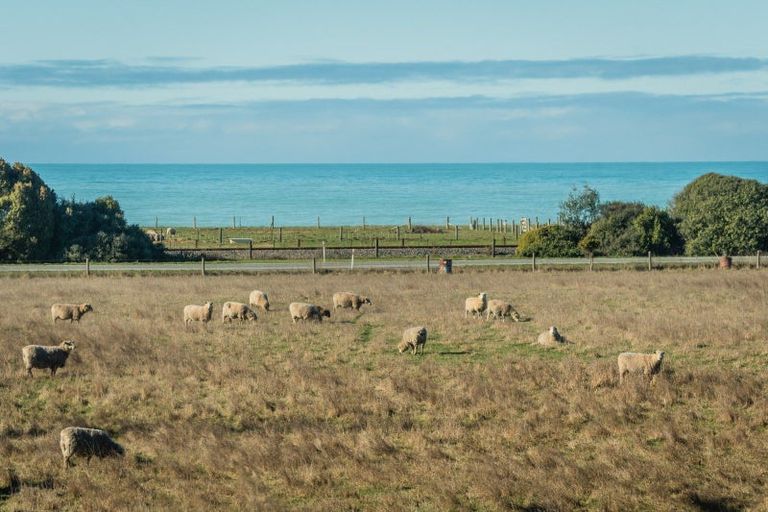 Photo of property in 362 Waimate Highway, Saint Andrews, 7988