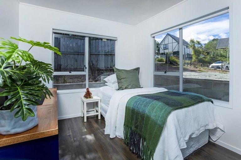 Photo of property in 40 Tree View Avenue, Glenfield, Auckland, 0629