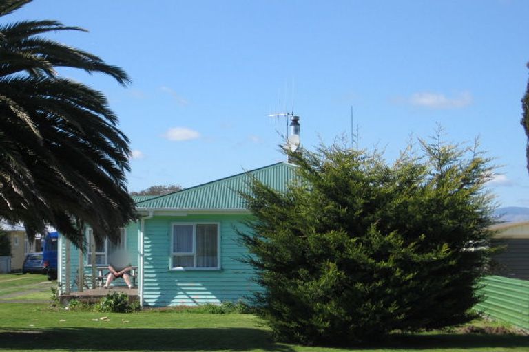 Photo of property in 30b Park Street, Foxton, 4814