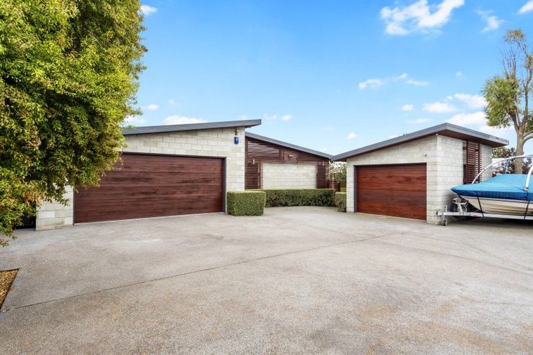 Photo of property in 3 Riverwood Boulevard, Redwood, Christchurch, 8051