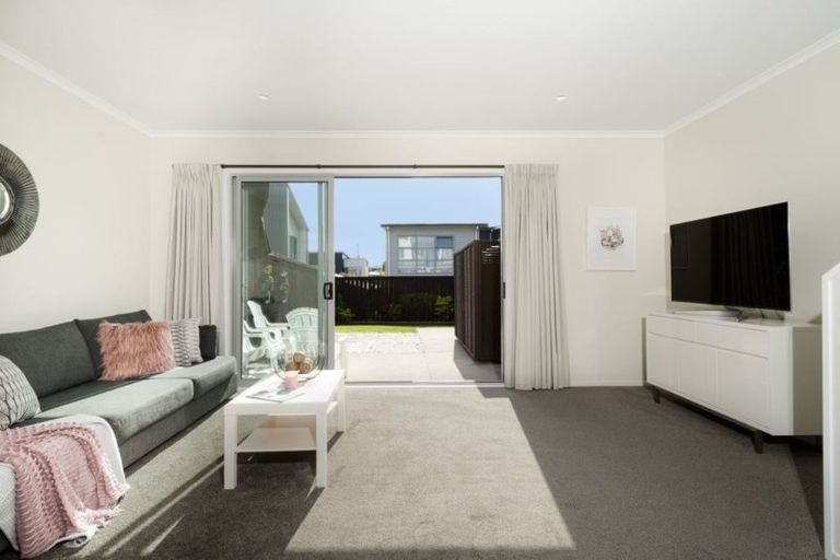 Photo of property in 18 Station Street, Hobsonville, Auckland, 0616