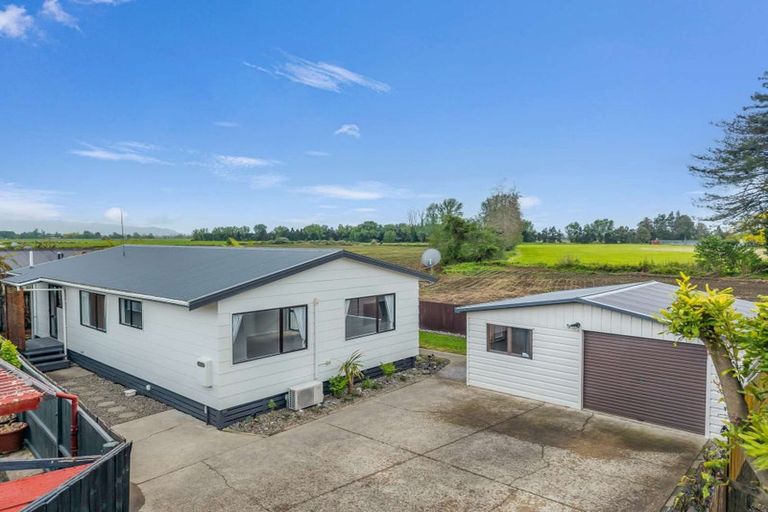 Photo of property in 14b Titoki Place, Edgecumbe, 3120