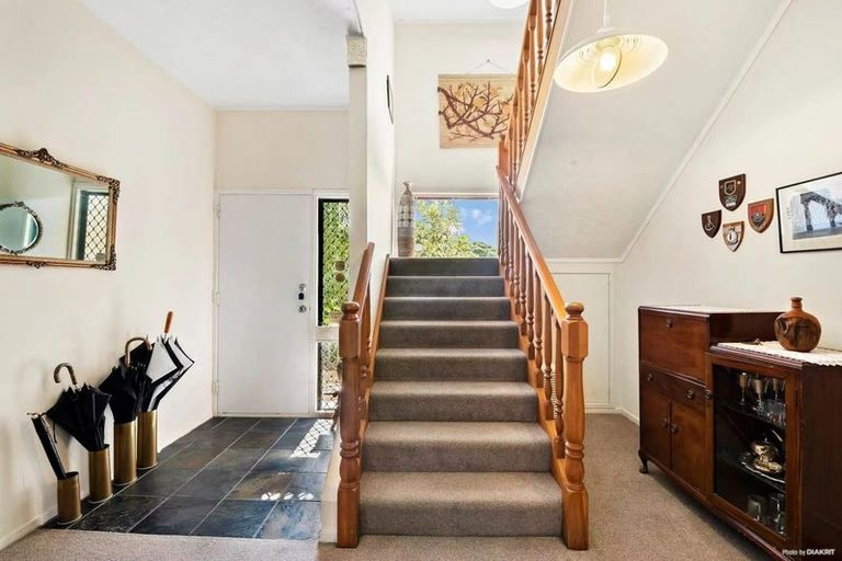 Photo of property in 20 Carole Crescent, Pakuranga, Auckland, 2010