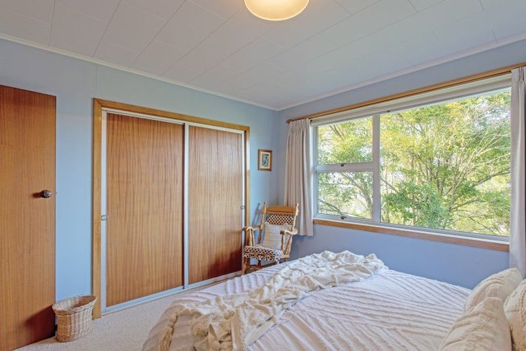 Photo of property in 6 Domain Road, Waipawa, 4210