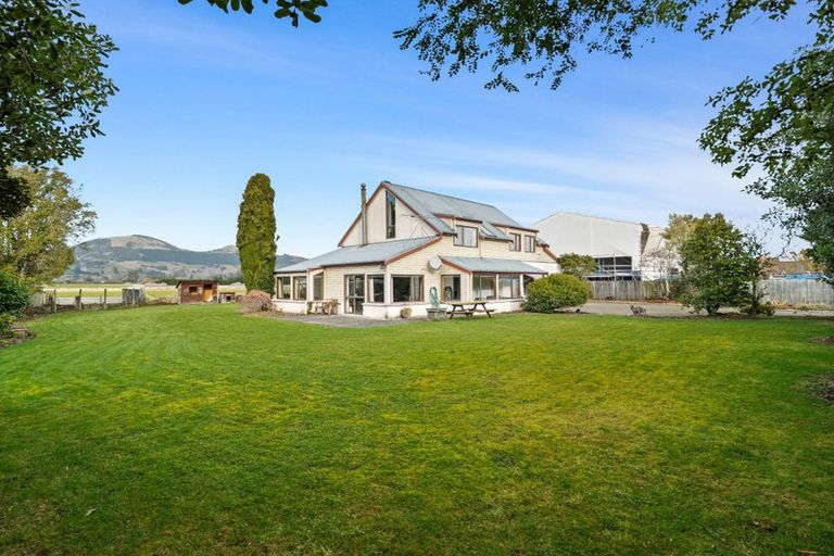 Photo of property in 83 Bush Road, Mosgiel, 9024