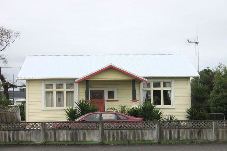 Photo of property in 7 Victoria Street, Levin, 5510
