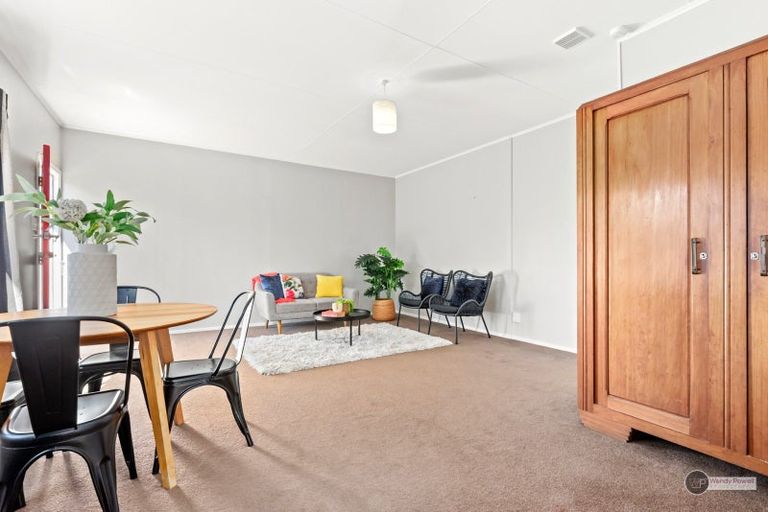 Photo of property in 2f2- Bentinck Street, Wallaceville, Upper Hutt, 5018