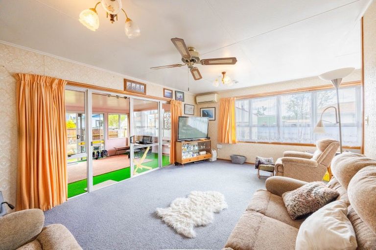 Photo of property in 25 Bennett Street, Waipawa, 4210