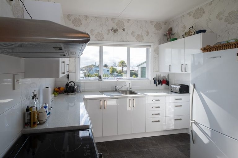 Photo of property in 86 Broadway, Stratford, 4332