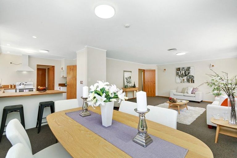Photo of property in 81a Oxford Street, Tawa, Wellington, 5028