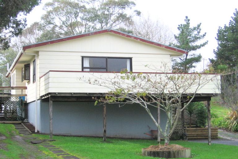 Photo of property in 85b Rosario Crescent, Red Beach, 0932