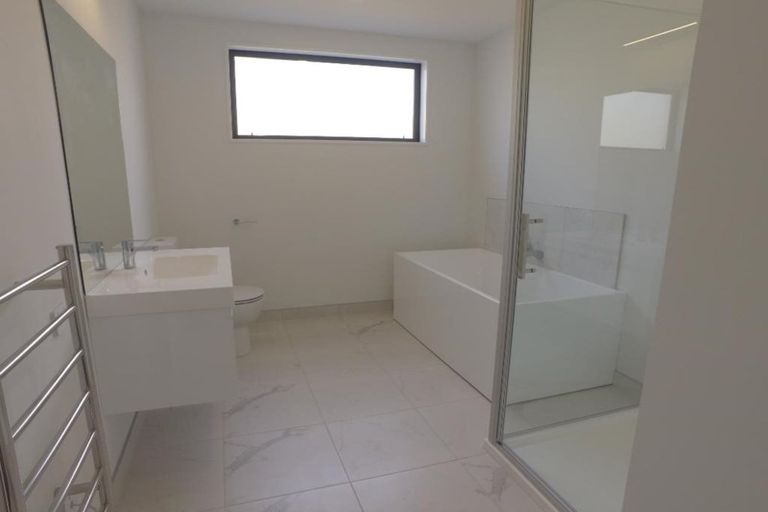 Photo of property in 21 Red Cottage Drive, Lake Hayes, Queenstown, 9304