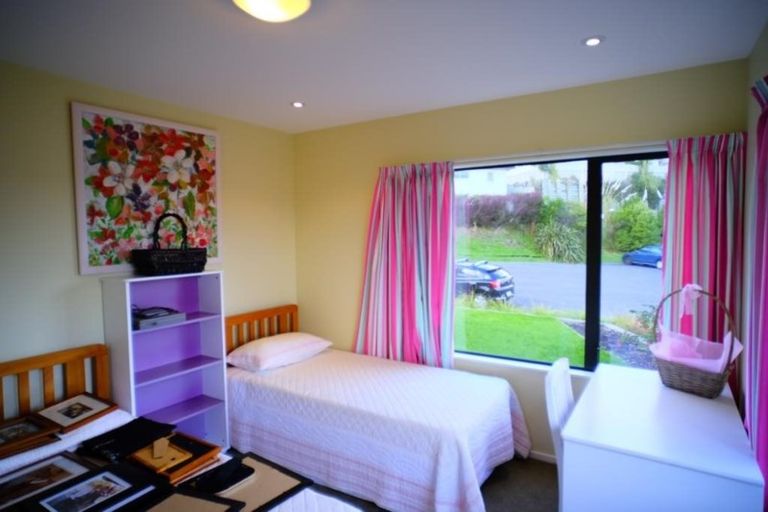 Photo of property in 16 Port Lane, Whitby, Porirua, 5024