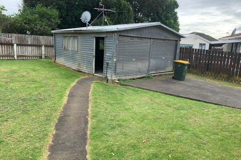Photo of property in 18 Addington Avenue, Manurewa, Auckland, 2102