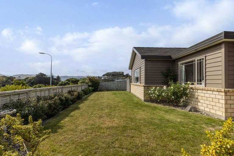 Photo of property in 31 Staithes Drive North, Whitby, Porirua, 5024