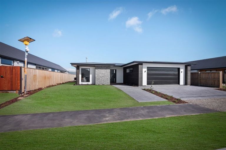 Photo of property in 37 Frank Ernest Crescent, Prebbleton, 7604