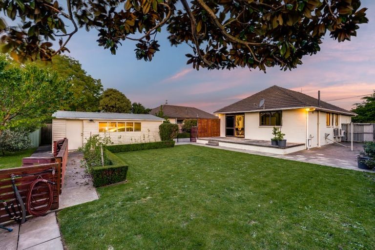 Photo of property in 37 Flower Street, Bryndwr, Christchurch, 8053
