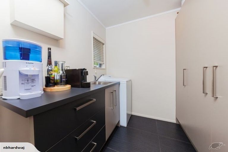 Photo of property in 18 Garton Drive, Massey, Auckland, 0614