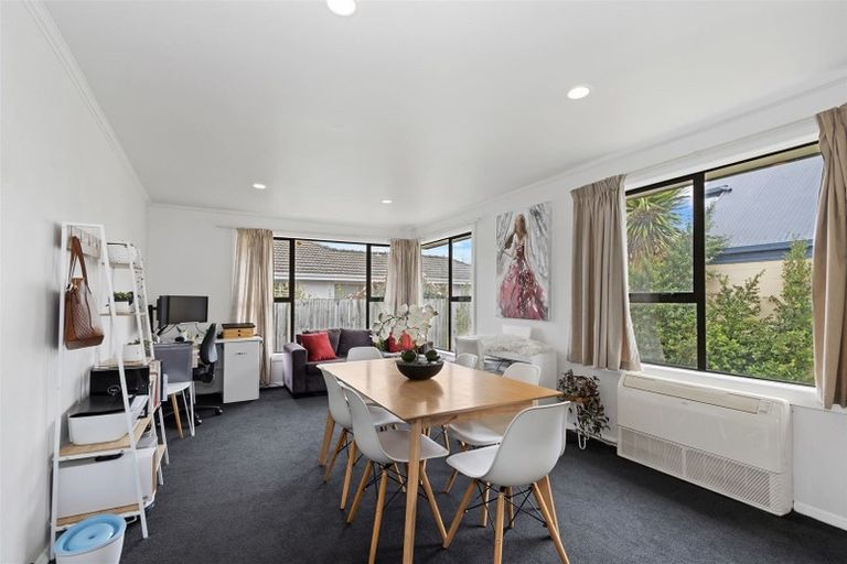 Photo of property in 8 Westburn Terrace, Burnside, Christchurch, 8041