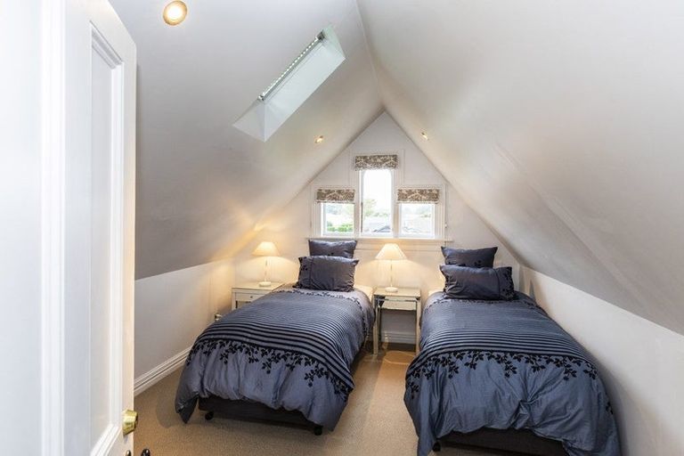 Photo of property in 172 Blighs Road, Strowan, Christchurch, 8052