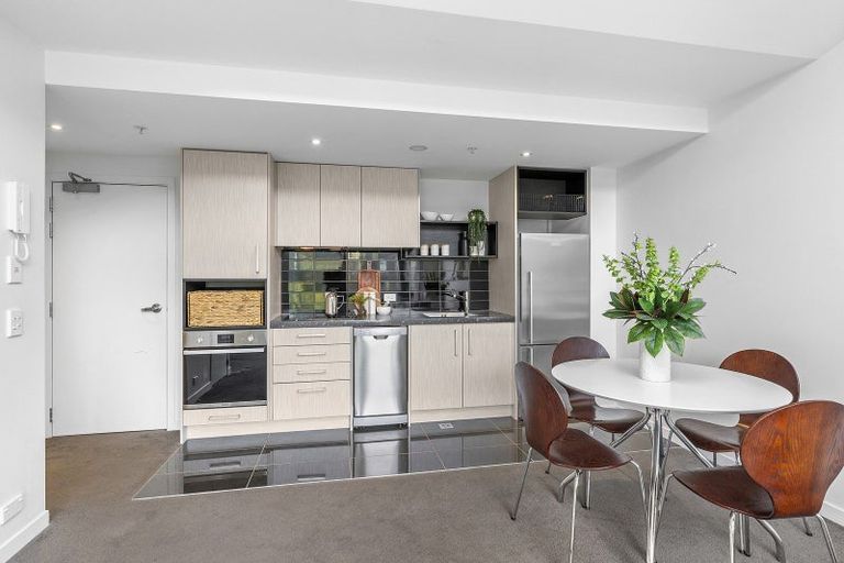 Photo of property in Nouvo Apartments, 5h/21 Rugby Street, Mount Cook, Wellington, 6021