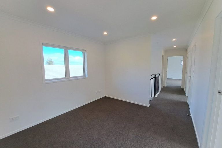 Photo of property in 37 Merriefield Avenue, Forrest Hill, Auckland, 0620