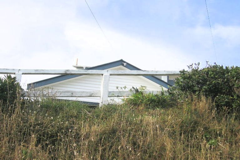 Photo of property in 5 Bowes Crescent, Strathmore Park, Wellington, 6022
