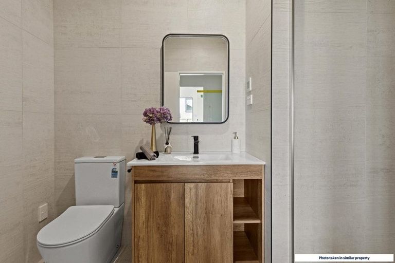 Photo of property in 29 Paretao Street, Massey, 0614