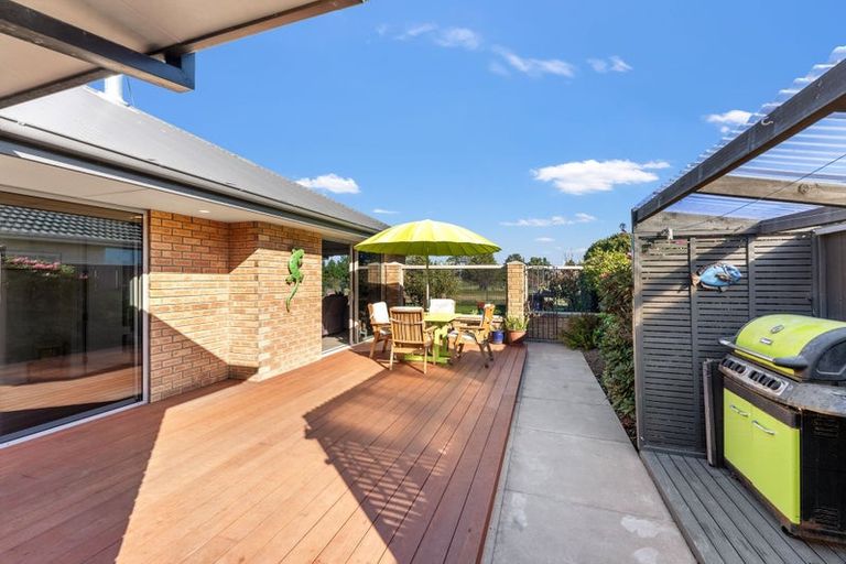 Photo of property in 18 Torrey Pines, Waimairi Beach, Christchurch, 8083