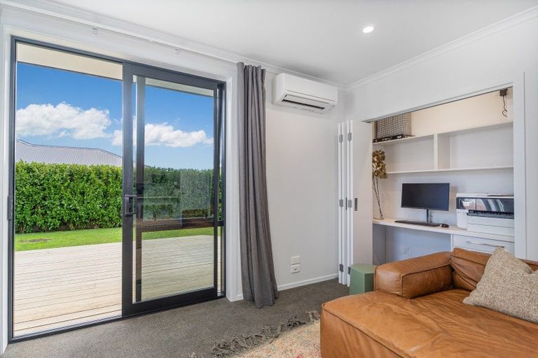 Photo of property in 5 Victoria Street, Coromandel, 3506