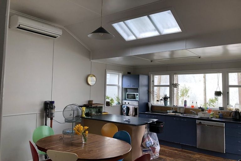 Photo of property in 3 Chesterton Street, Johnsonville, Wellington, 6037