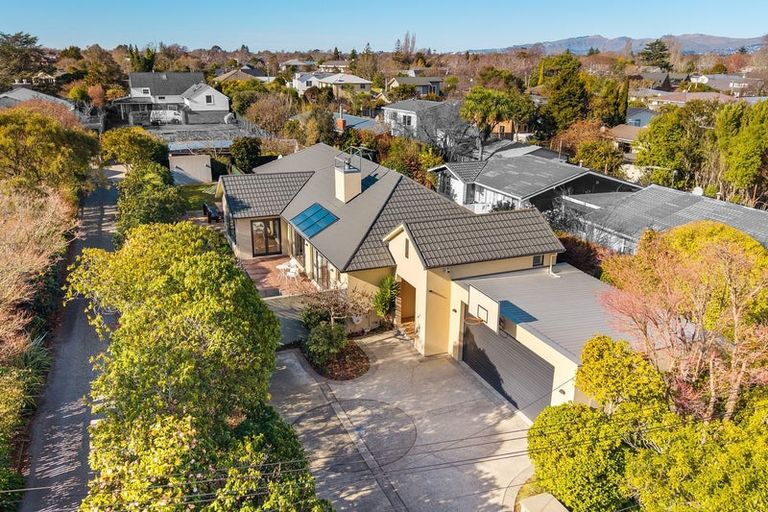 Photo of property in 252 Waimairi Road, Ilam, Christchurch, 8041