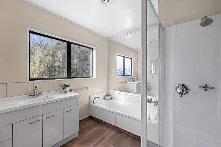 Photo of property in 6 Matthews Place, Taradale, Napier, 4112