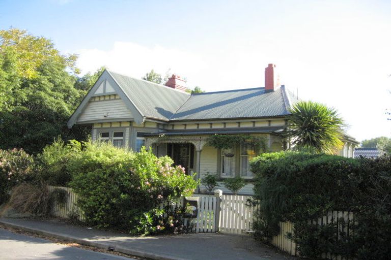 Photo of property in 3 Bronte Place, Waltham, Christchurch, 8023