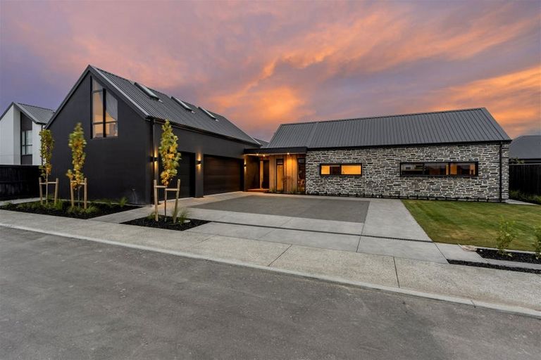 Photo of property in 2 Esther Mews, Prebbleton, 7604