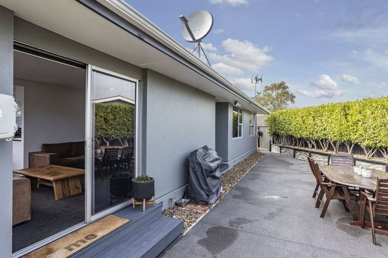 Photo of property in 28 Shetland Street, Woolston, Christchurch, 8062