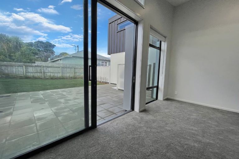 Photo of property in 149u3 Onepu Road, Lyall Bay, Wellington, 6022