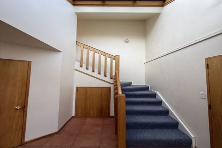 Photo of property in 42 Meadowstone Drive, Wanaka, 9305