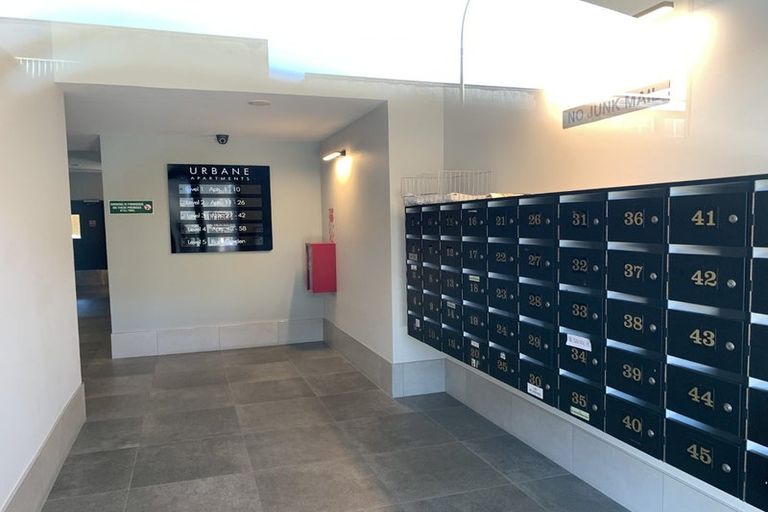 Photo of property in Urbane Apartments, 37/29 Webb Street, Mount Cook, Wellington, 6011