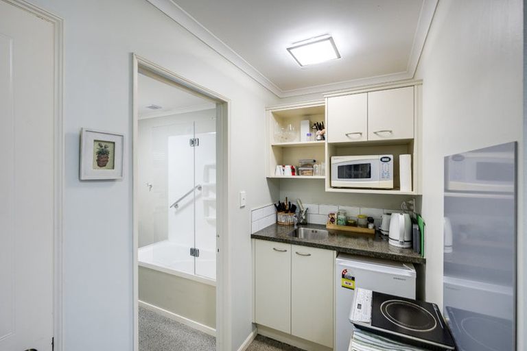 Photo of property in 76a Churchill Drive, Taradale, Napier, 4112