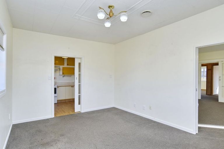 Photo of property in 115 Wilsons Road South, Saint Martins, Christchurch, 8022