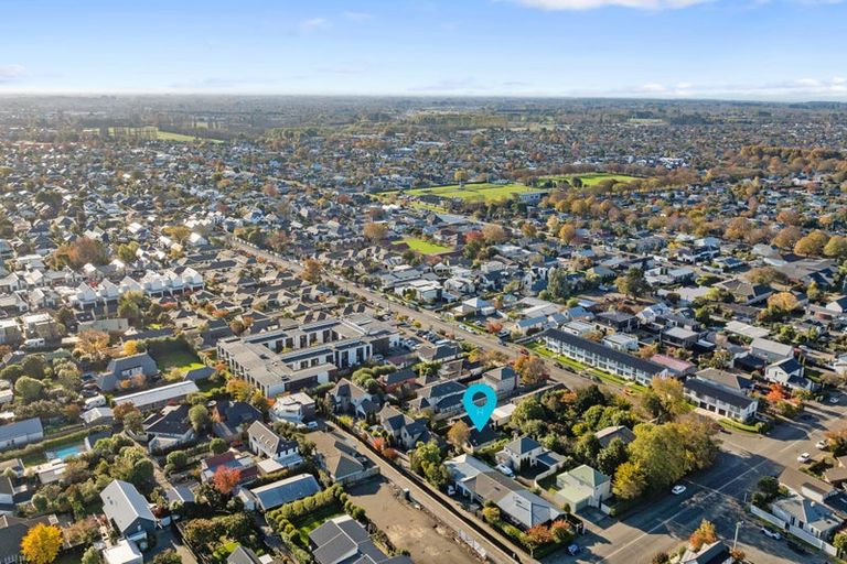 Photo of property in 2/9 Somme Street, St Albans, Christchurch, 8014