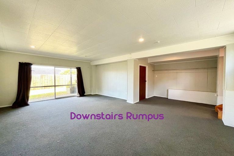Photo of property in 20 Trias Road, Totara Vale, Auckland, 0629