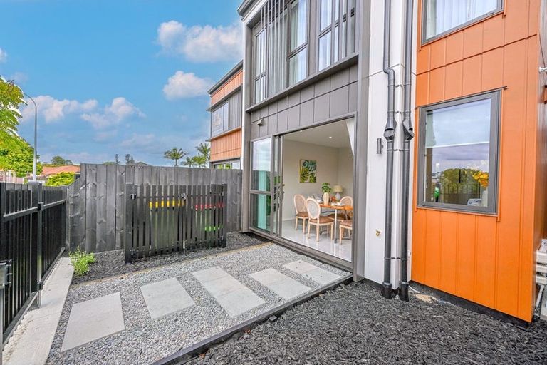 Photo of property in 89c Whitford Road, Botany Downs, Auckland, 2014