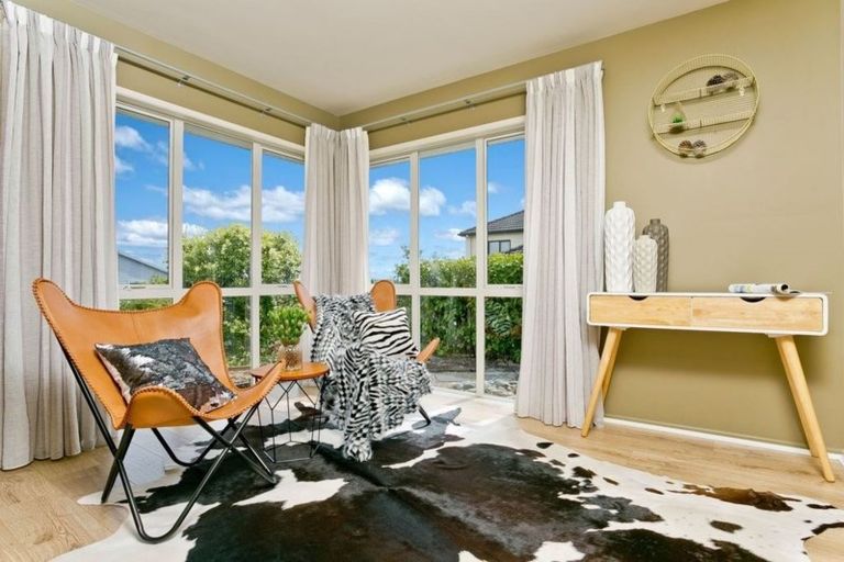 Photo of property in 51 Kittiwake Drive, Schnapper Rock, Auckland, 0632